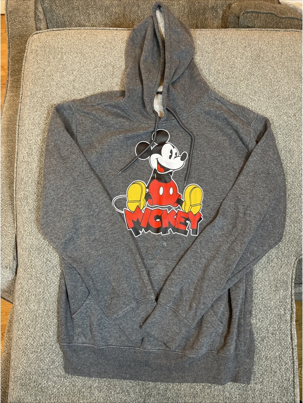 Disney Mickey Mouse Gray Graphic Hoodie Sweatshirt Mens Size Medium Pullover